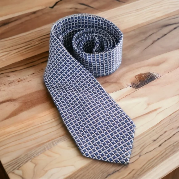 VINTAGE VALENTINO Silk Tie Chainlink Mens Suit Retro Abstract Luxury Collectible - Picture 5 of 16